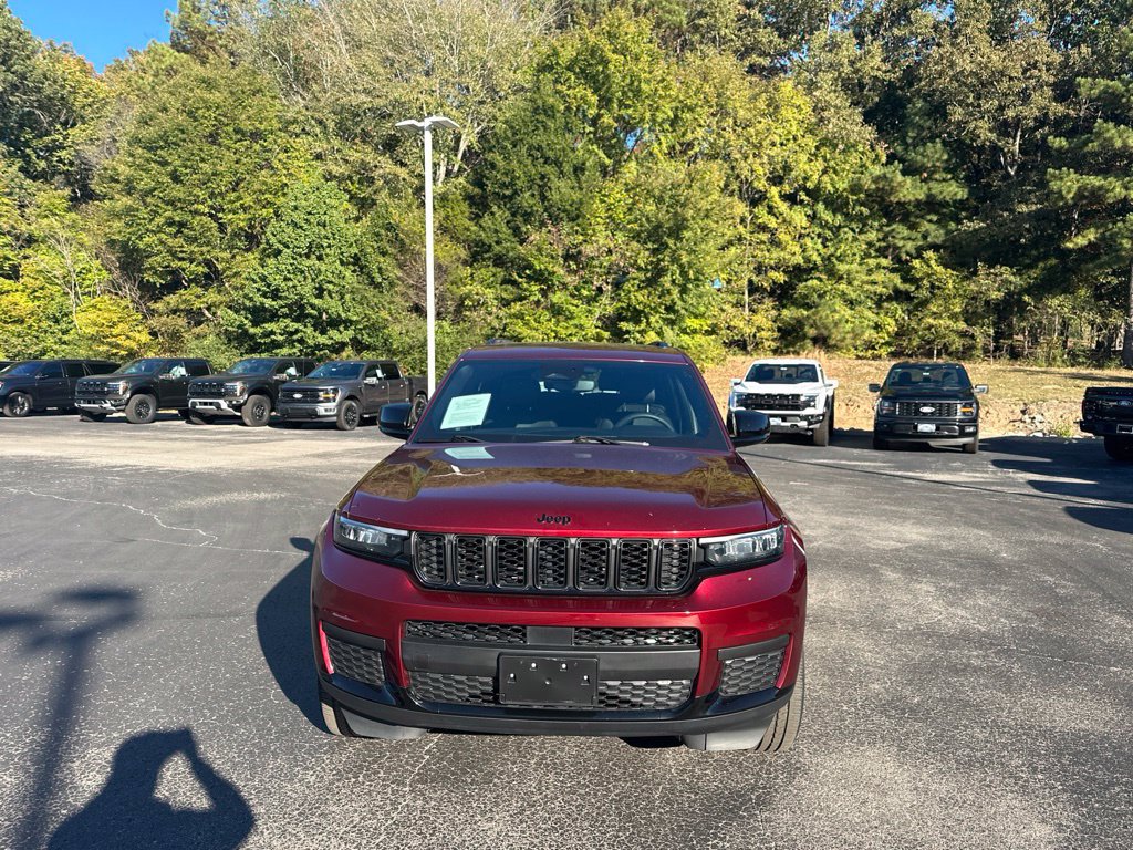 Used 2023 Jeep Grand Cherokee L Laredo AWD/4WD image 9