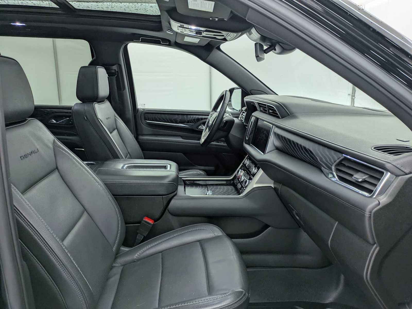 Used 2023 GMC Yukon Denali w/ Max Trailering Package image 24