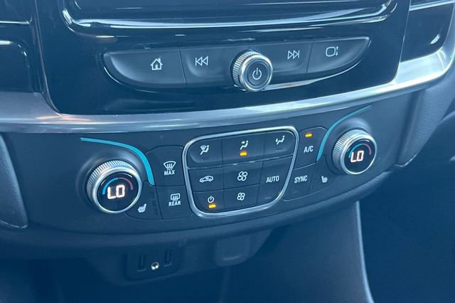 Used 2023 Chevrolet Traverse LT image 27