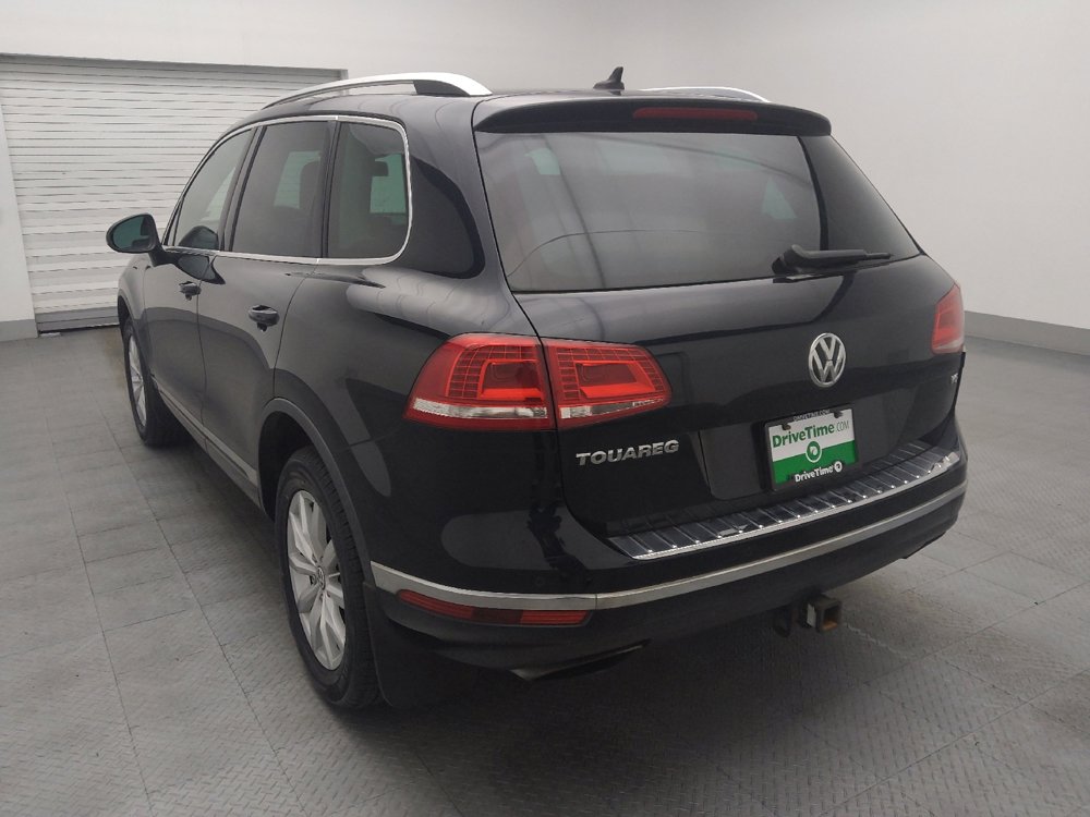 Used 2016 Volkswagen Touareg Sport image 5