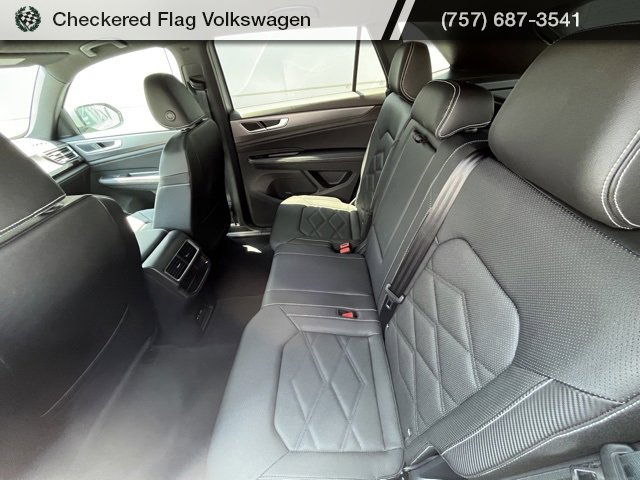New 2025 Volkswagen Atlas Cross Sport SE image 3