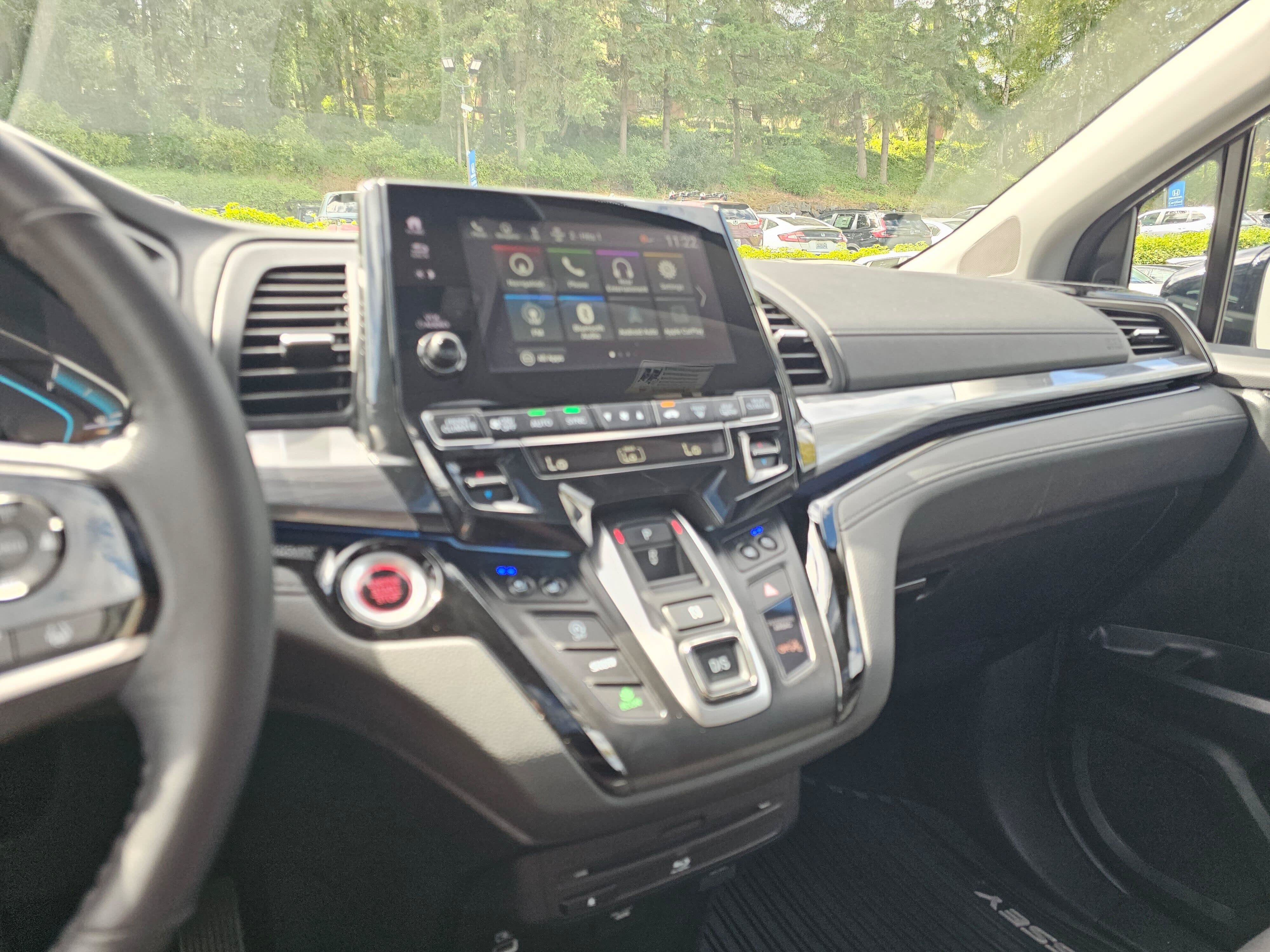 Used 2023 Honda Odyssey Elite image 32