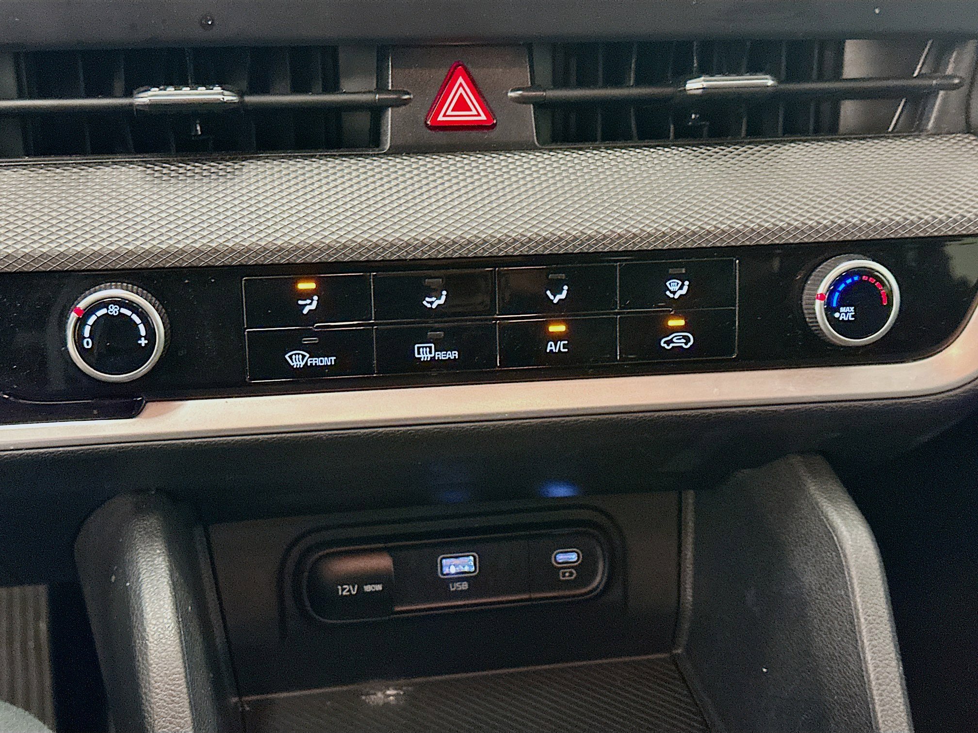 Used 2025 Kia Sportage LX AWD/4WD image 24