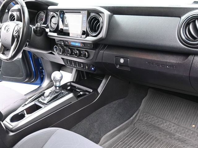 Used 2016 Toyota Tacoma TRD Off-Road image 27