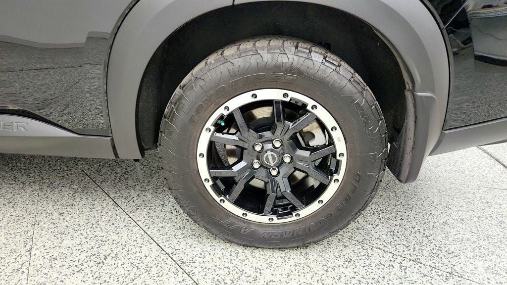 Used 2025 Nissan Pathfinder Rock Creek AWD/4WD image 9