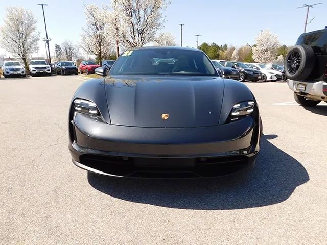 Used 2021 Porsche Taycan image 3