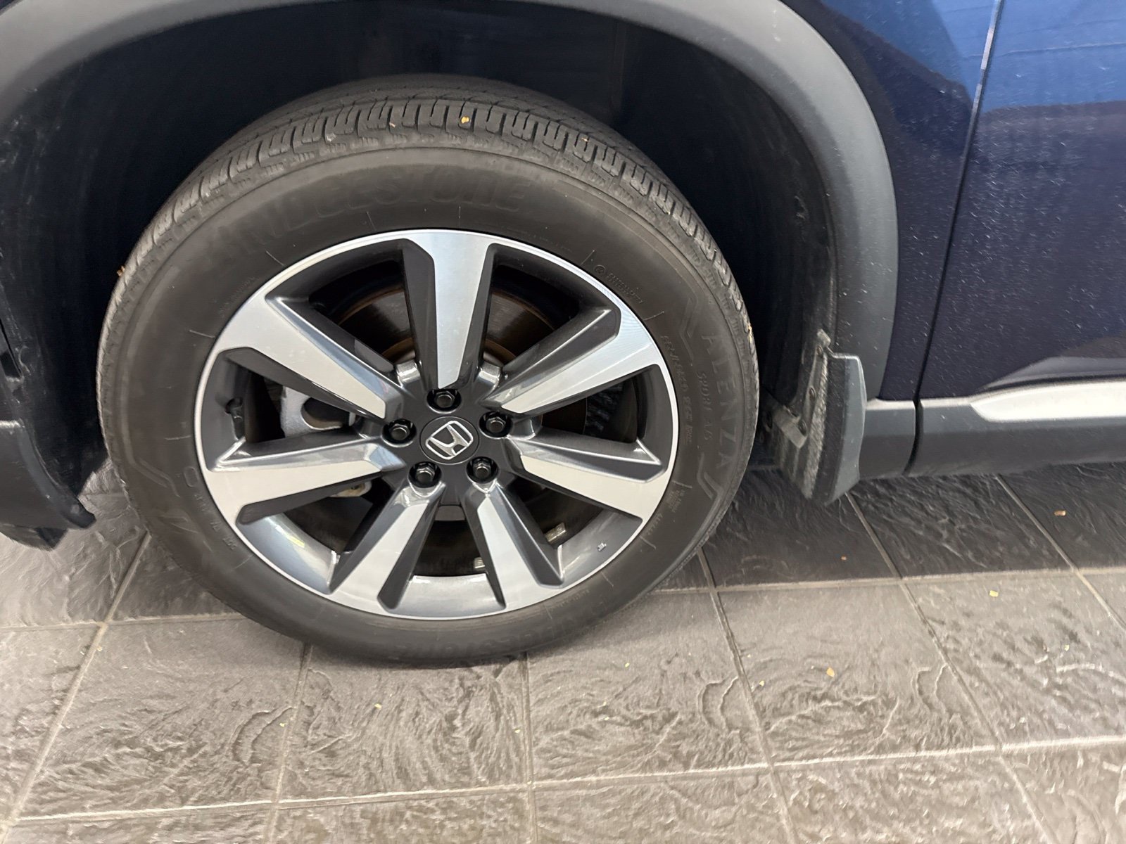 Certified 2025 Honda Pilot Elite image 3