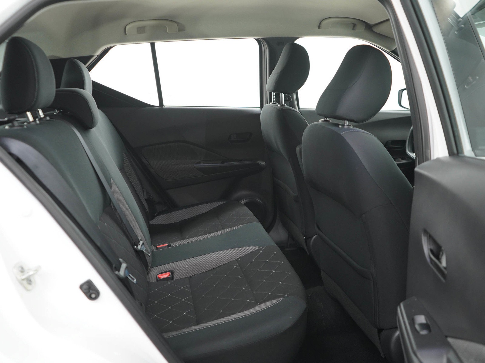 Used 2019 Nissan Kicks S FWD image 12