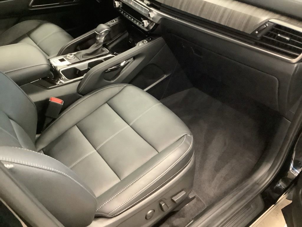 Certified 2025 Kia Telluride EX w/ EX Captain's Chair Package AWD/4WD image 24