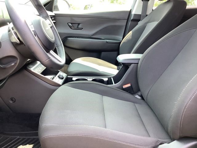 Used 2025 Hyundai Kona SEL image 18