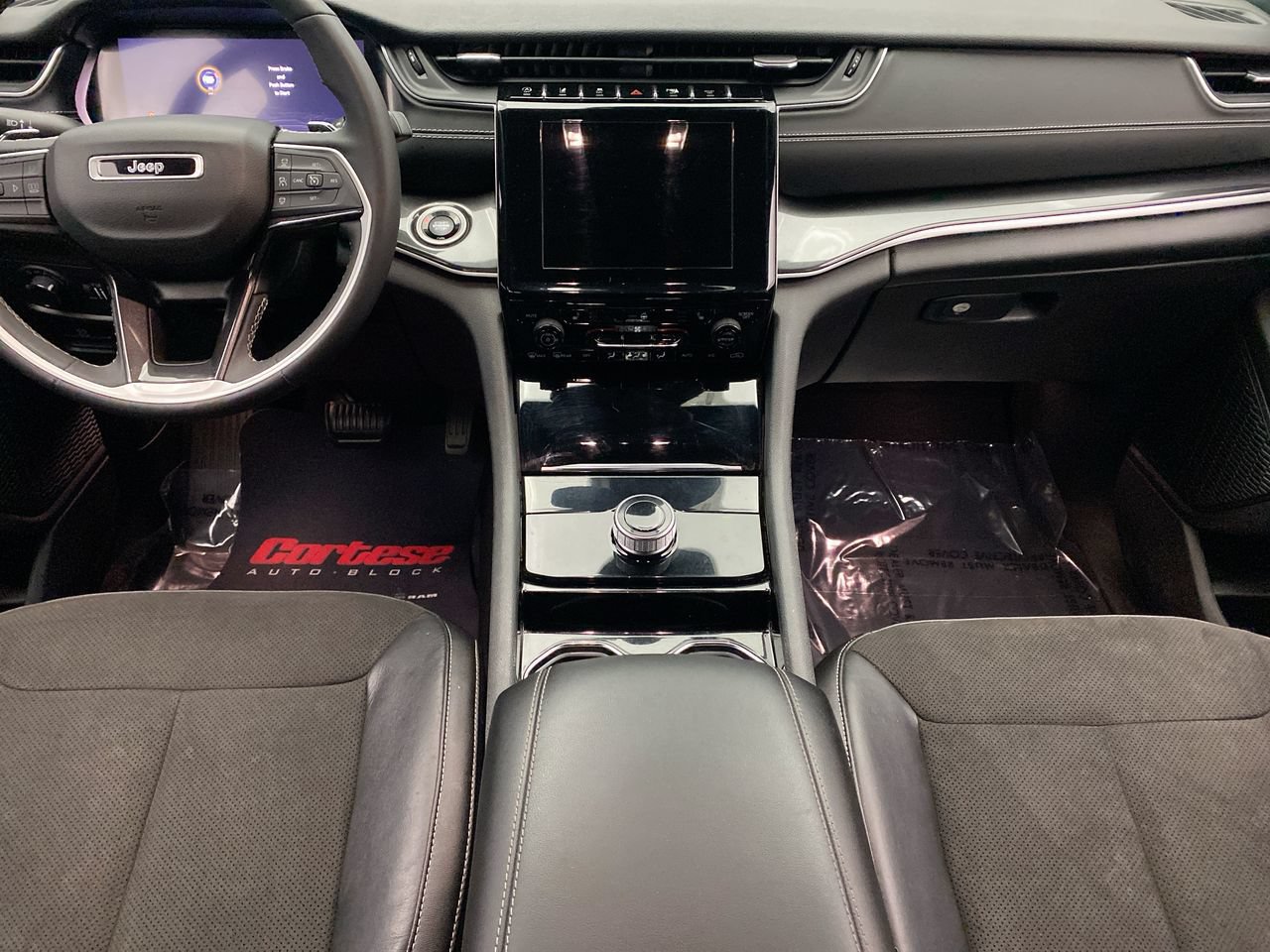 Used 2023 Jeep Grand Cherokee L Laredo AWD/4WD image 19