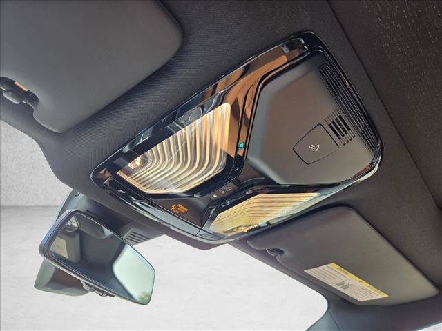 Used 2025 BMW 230i Coupe w/ Premium Package RWD image 21