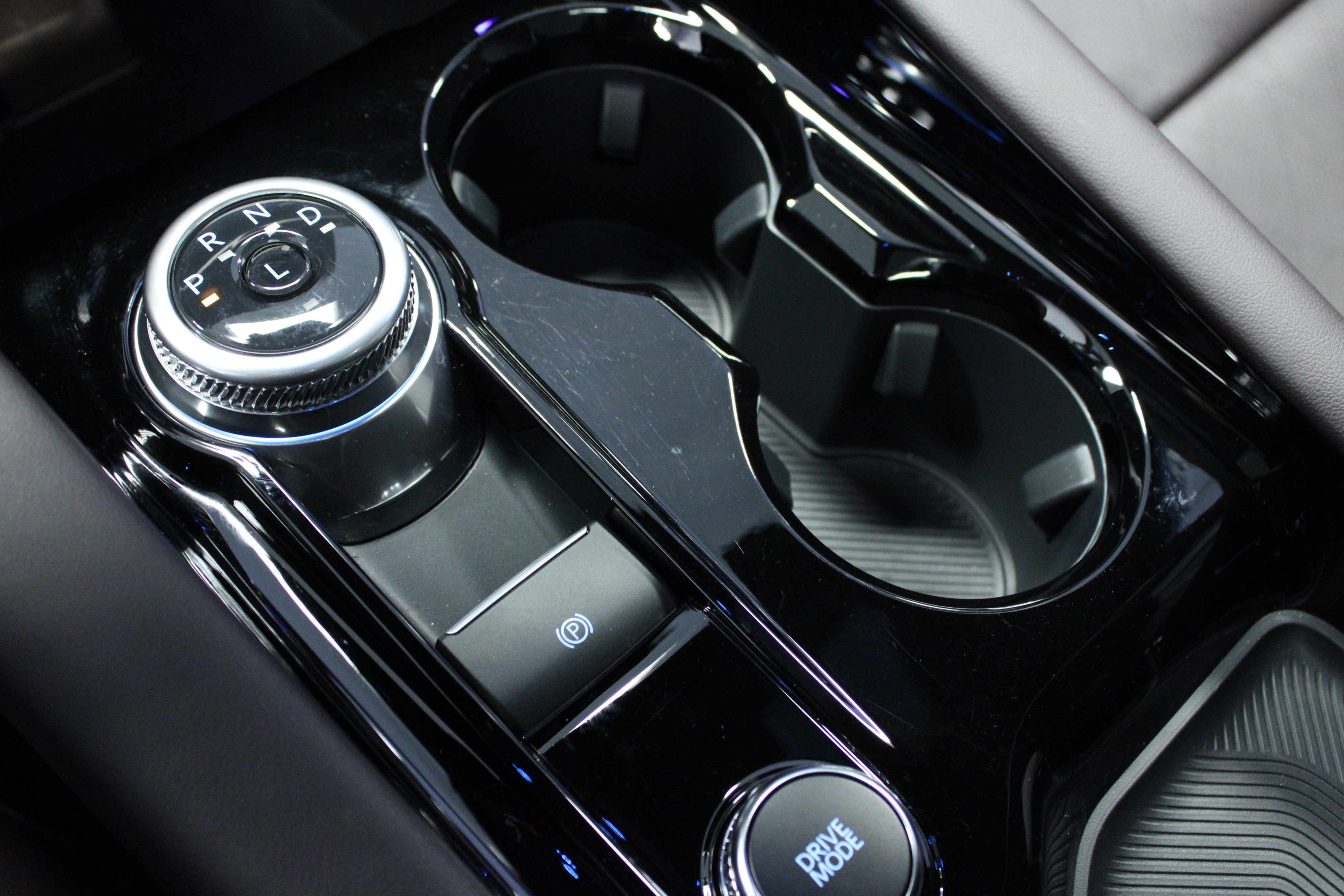 Used 2025 Ford Explorer Platinum image 24