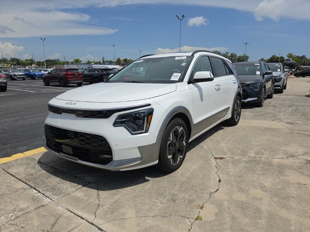 Certified 2023 Kia Niro Wave FWD image 5