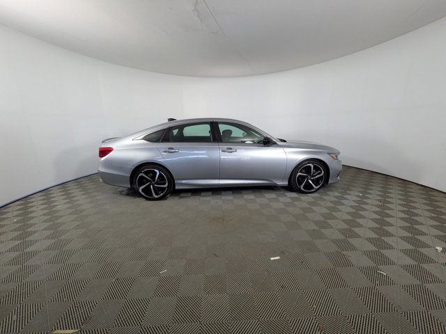 Used 2022 Honda Accord Sport image 4
