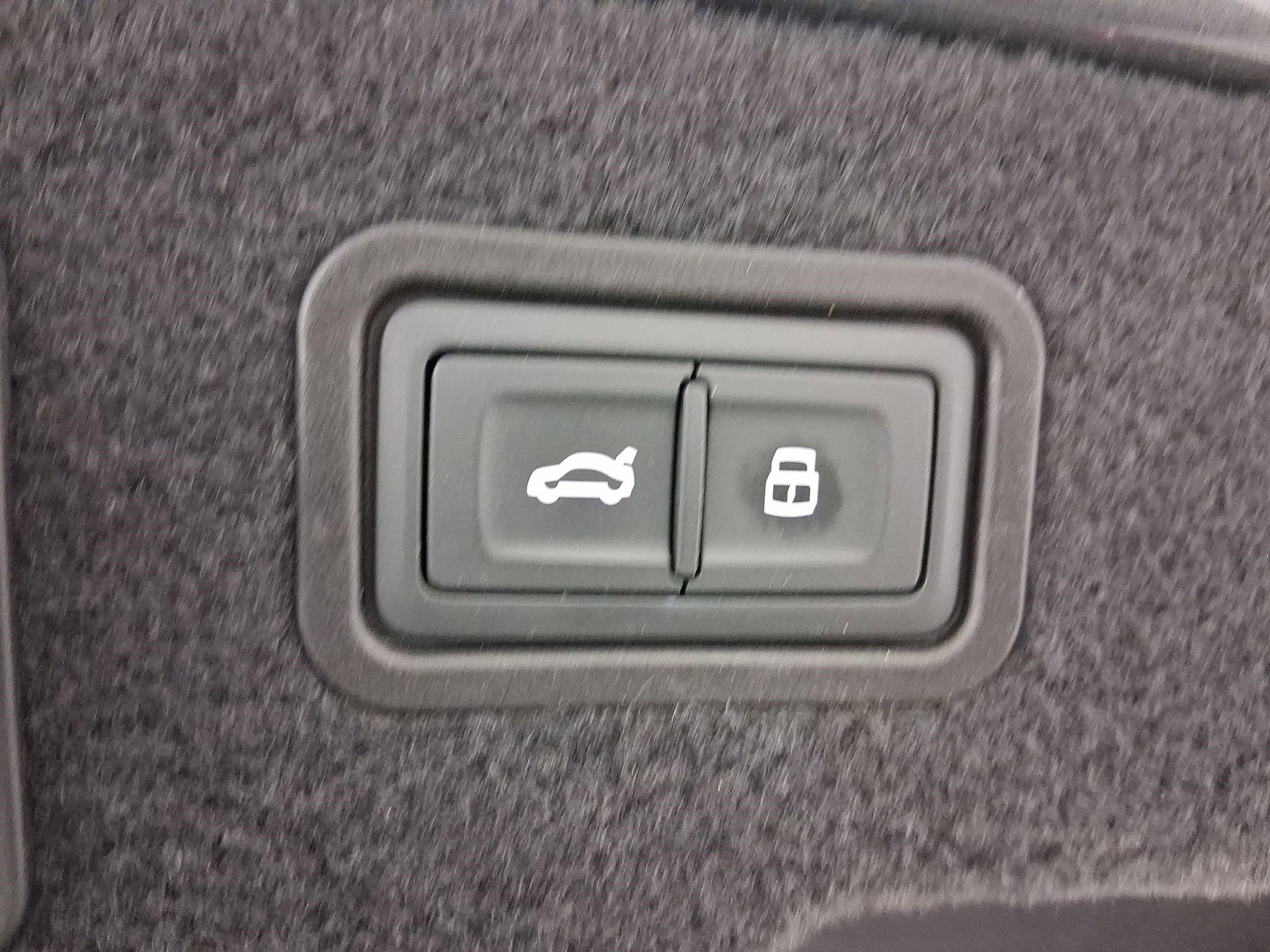 Used 2021 Audi A8 L 3.0T image 30