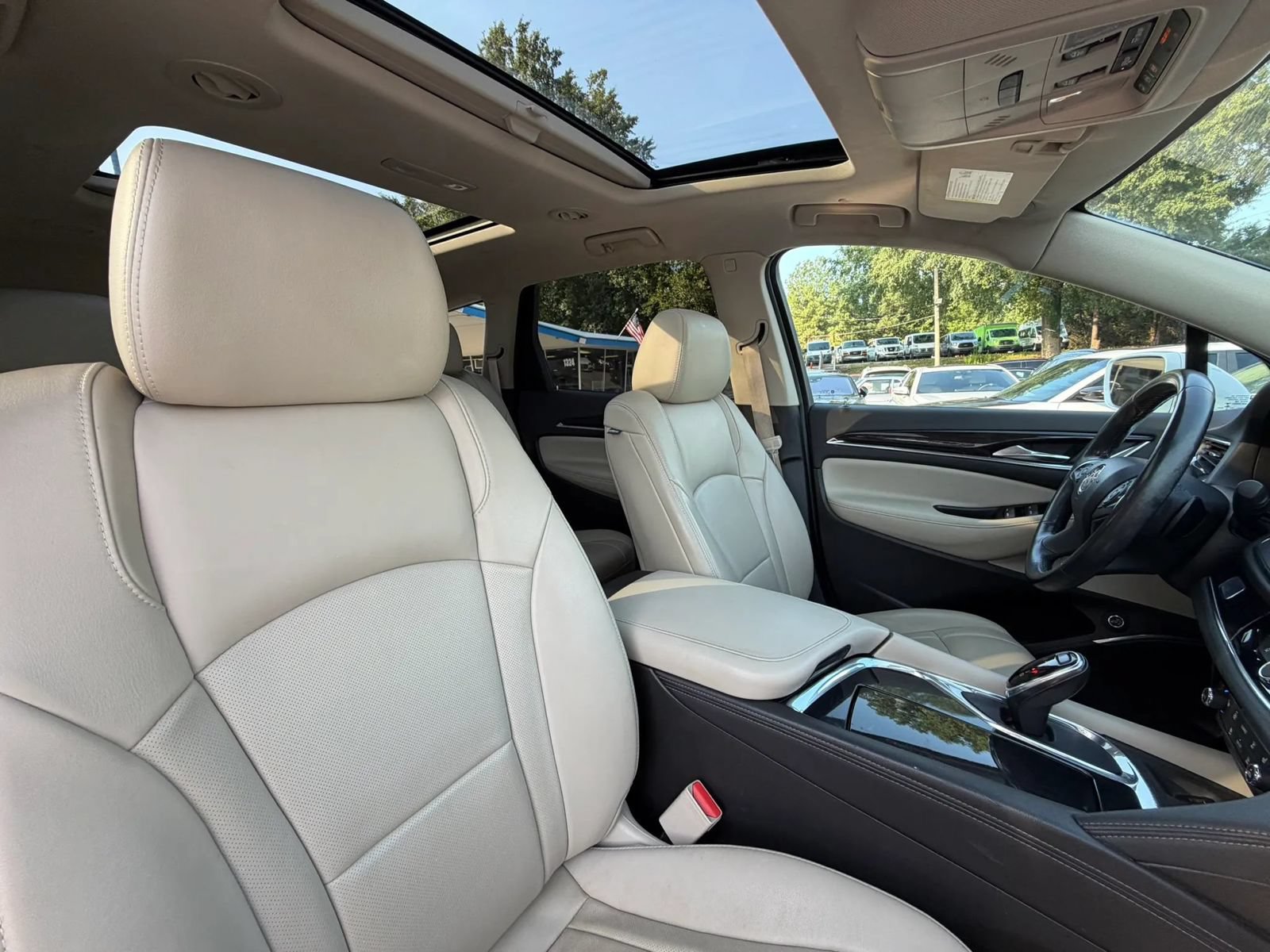 Used 2019 Buick Enclave Essence FWD image 34