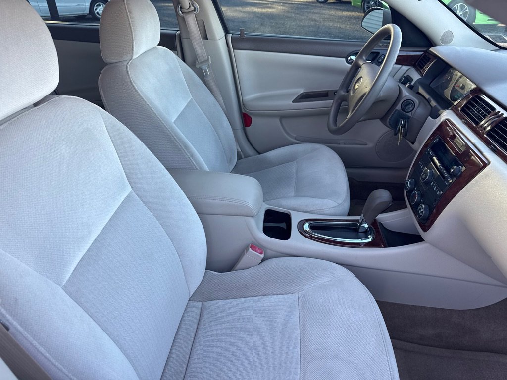 Used 2008 Chevrolet Impala LS image 23
