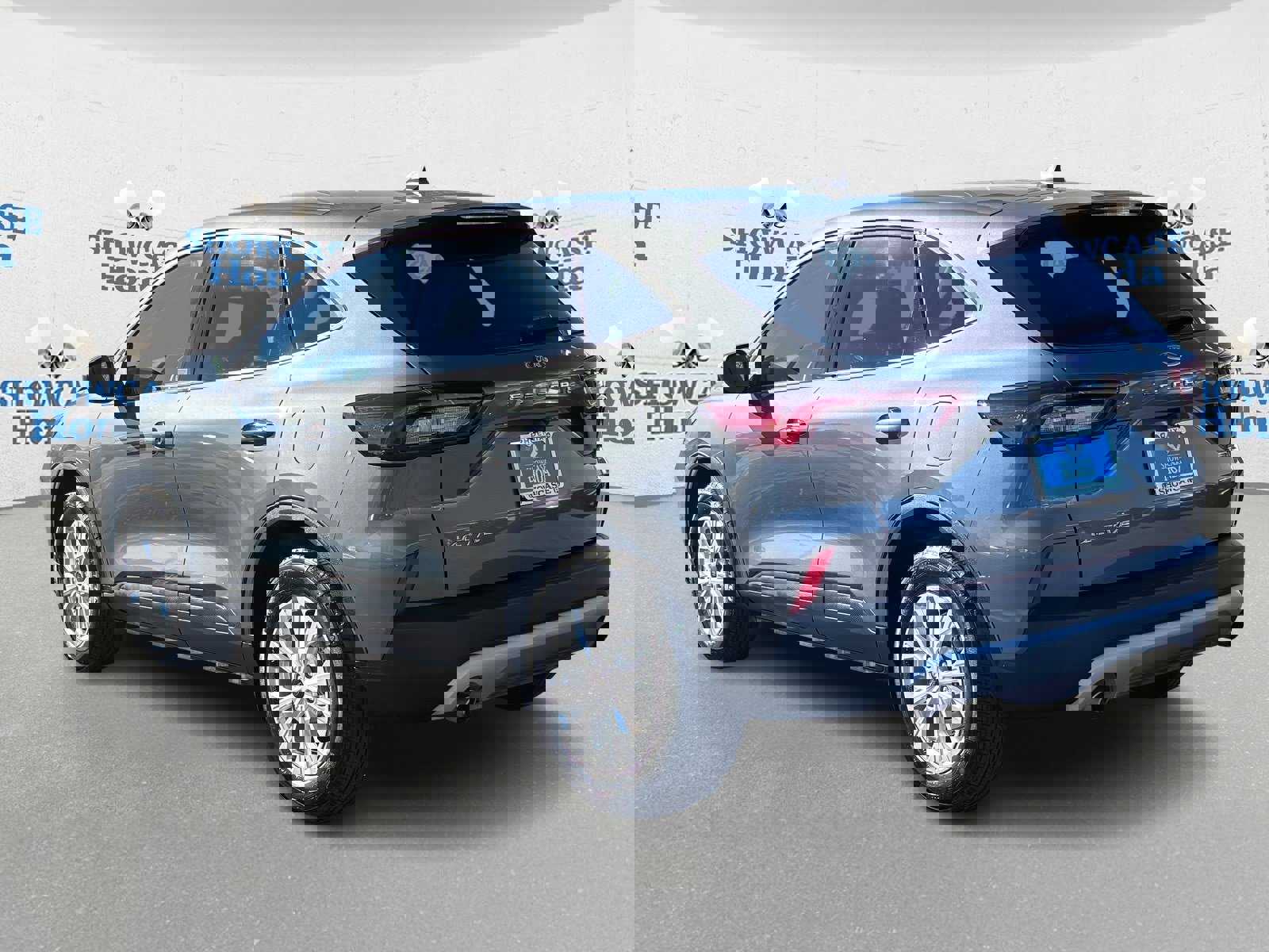 Used 2025 Ford Escape Active w/ Cold Weather Package image 5