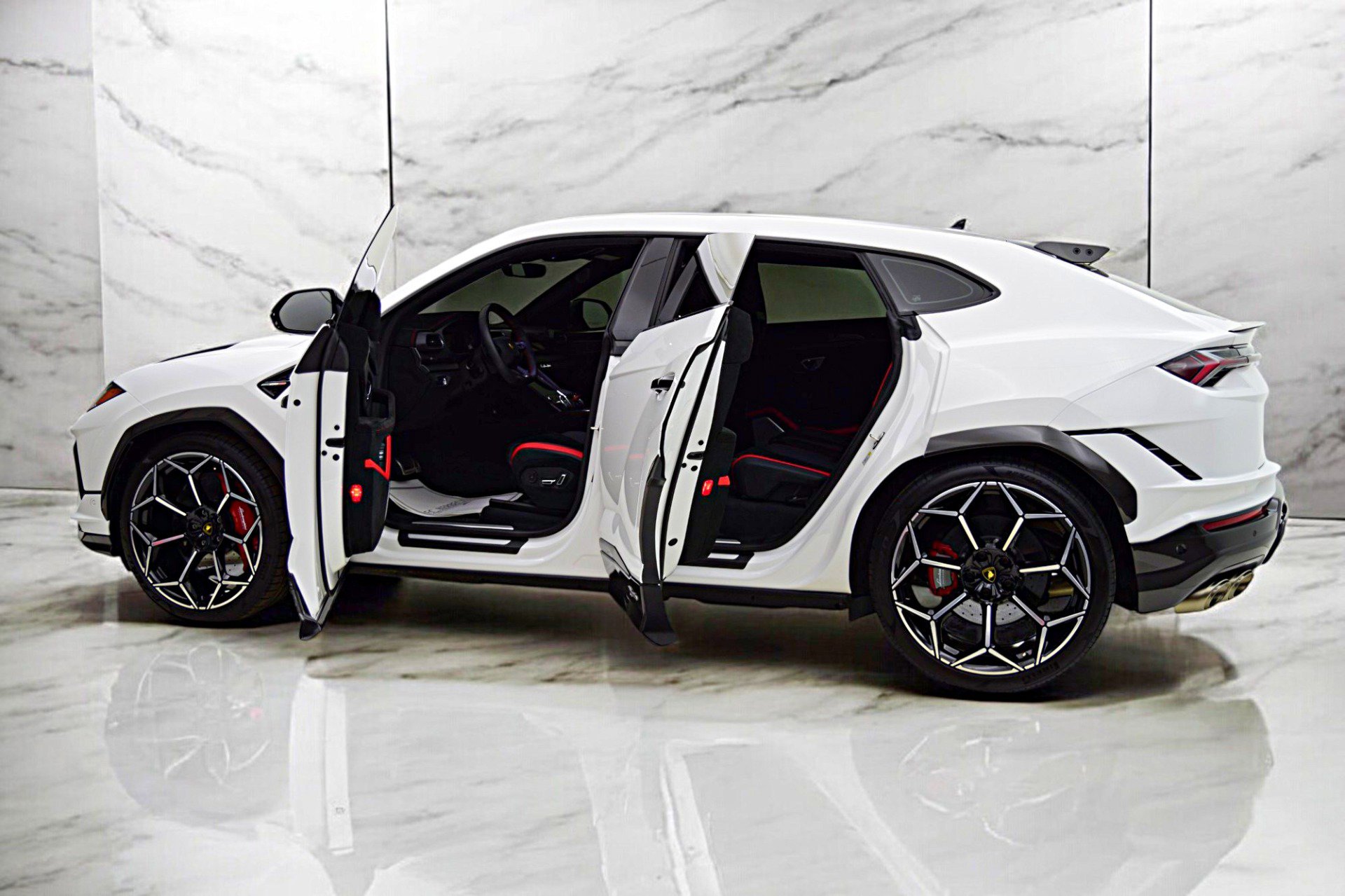 Used 2024 Lamborghini Urus Performante image 5