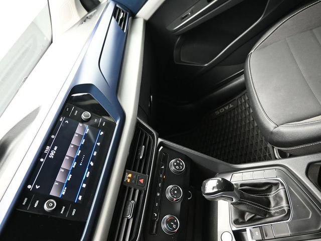Used 2022 Volkswagen Taos SE FWD image 21