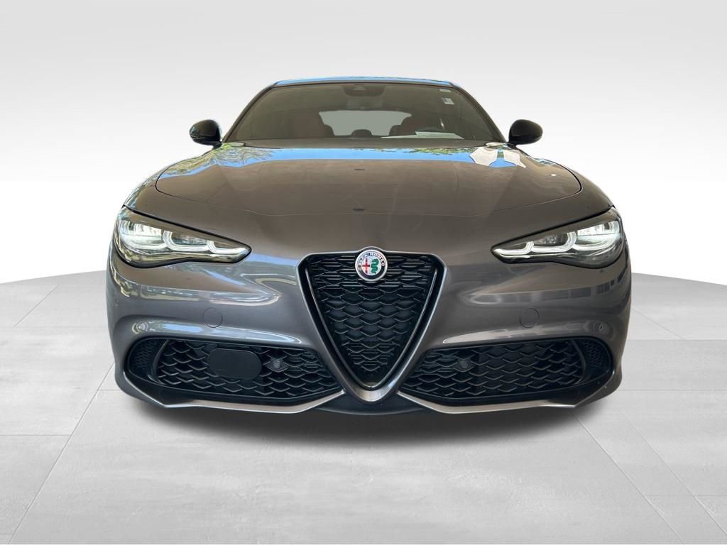 Used 2024 Alfa Romeo Giulia Veloce AWD/4WD image 13