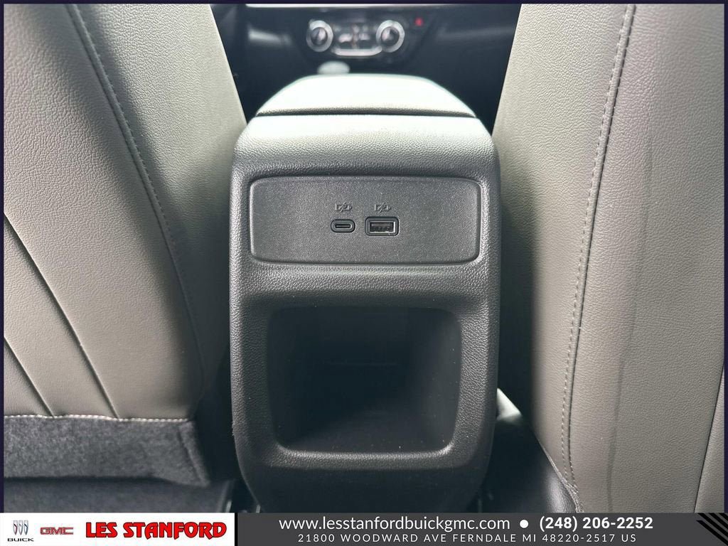 Used 2024 Chevrolet Trax ACTIV w/ Sunroof Package image 15