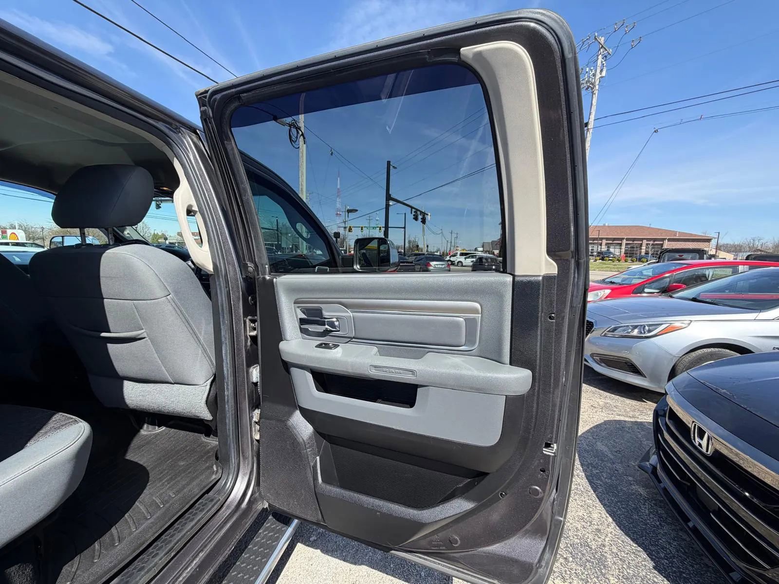 Used 2014 RAM 1500 Big Horn image 18