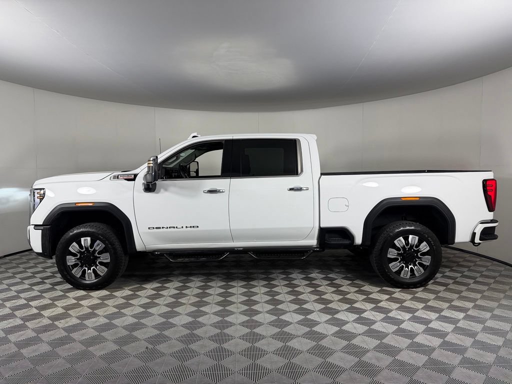 Used 2025 GMC Sierra 3500 Denali w/ Technology Package AWD/4WD image 10