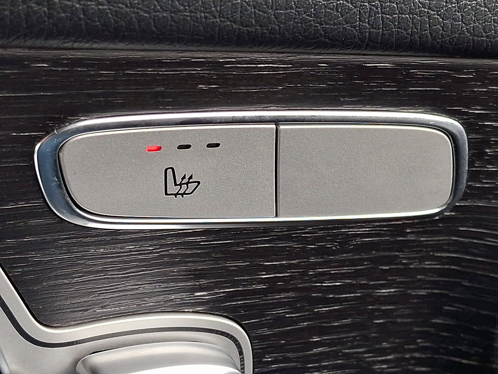 Used 2021 Mercedes-Benz GLC 300 4MATIC image 24