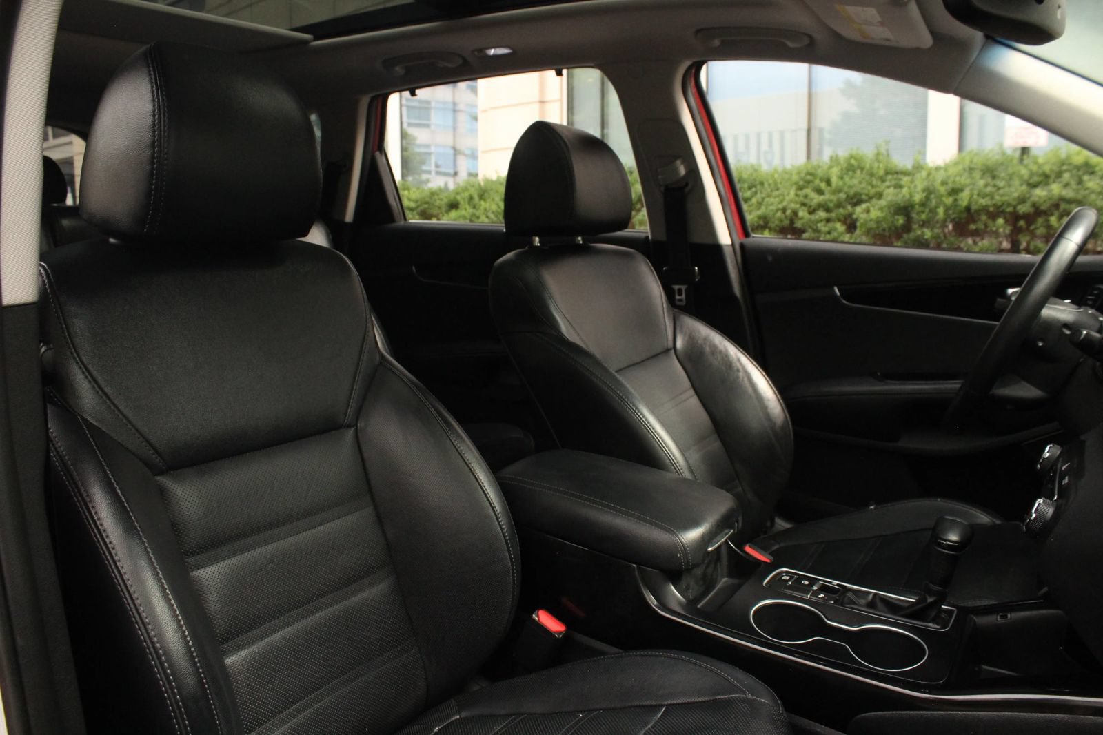 Used 2019 Kia Sorento FWD image 28