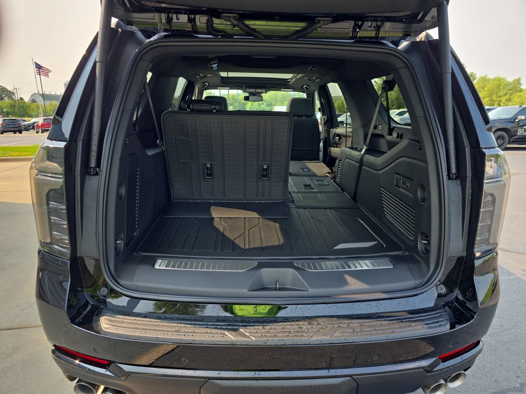 New 2026 Chevrolet Suburban Z71 w/ Comfort Package AWD/4WD image 29
