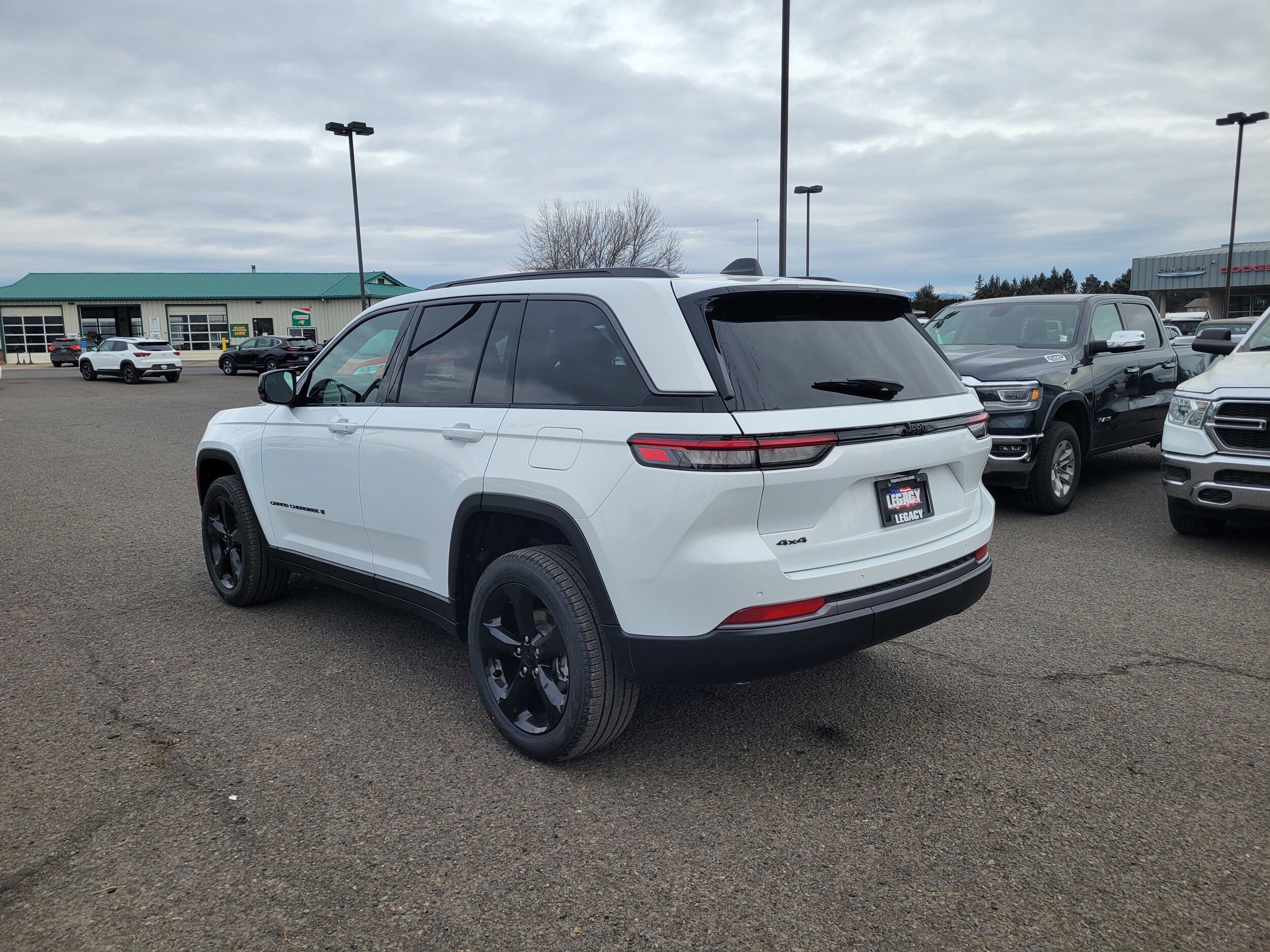 New 2026 Jeep Grand Cherokee Limited w/ Limited Altitude Package image 12