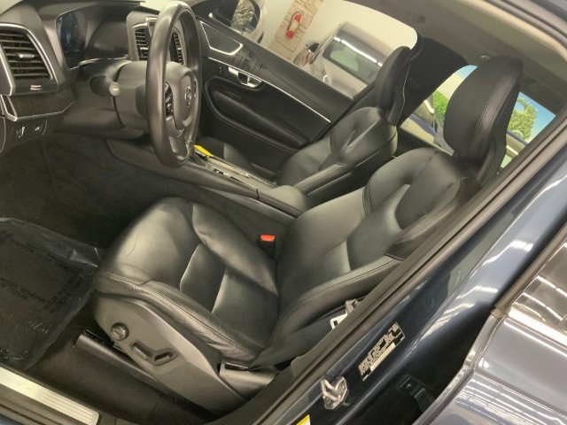 Used 2020 Volvo XC90 T6 Momentum image 11