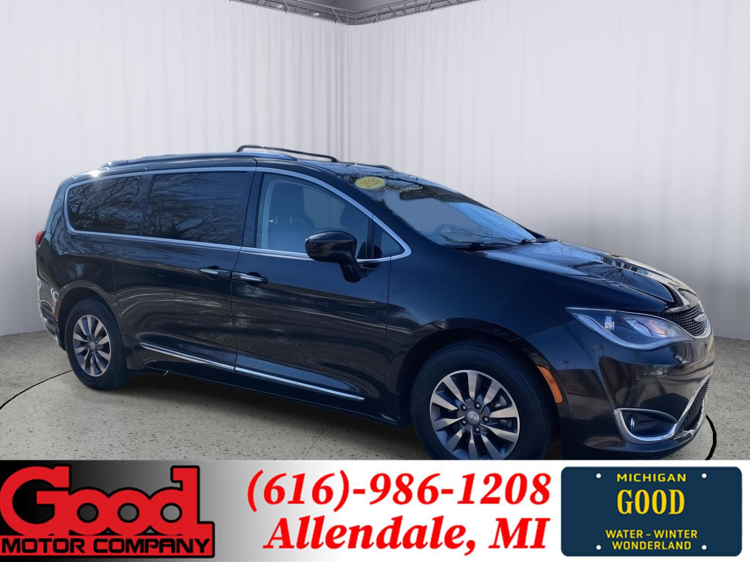 Used 2020 Chrysler Pacifica Touring-L Plus image 1