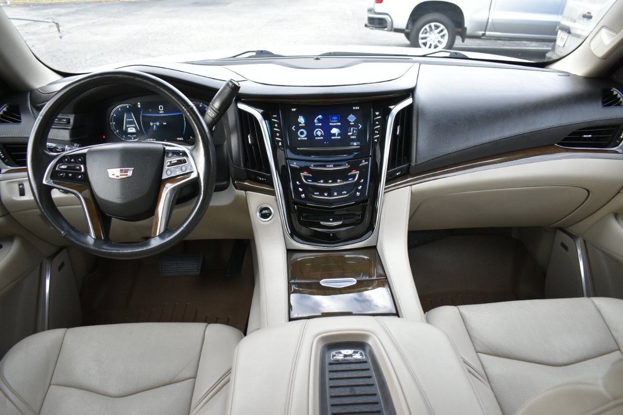 Used 2020 Cadillac Escalade ESV Premium Luxury image 11