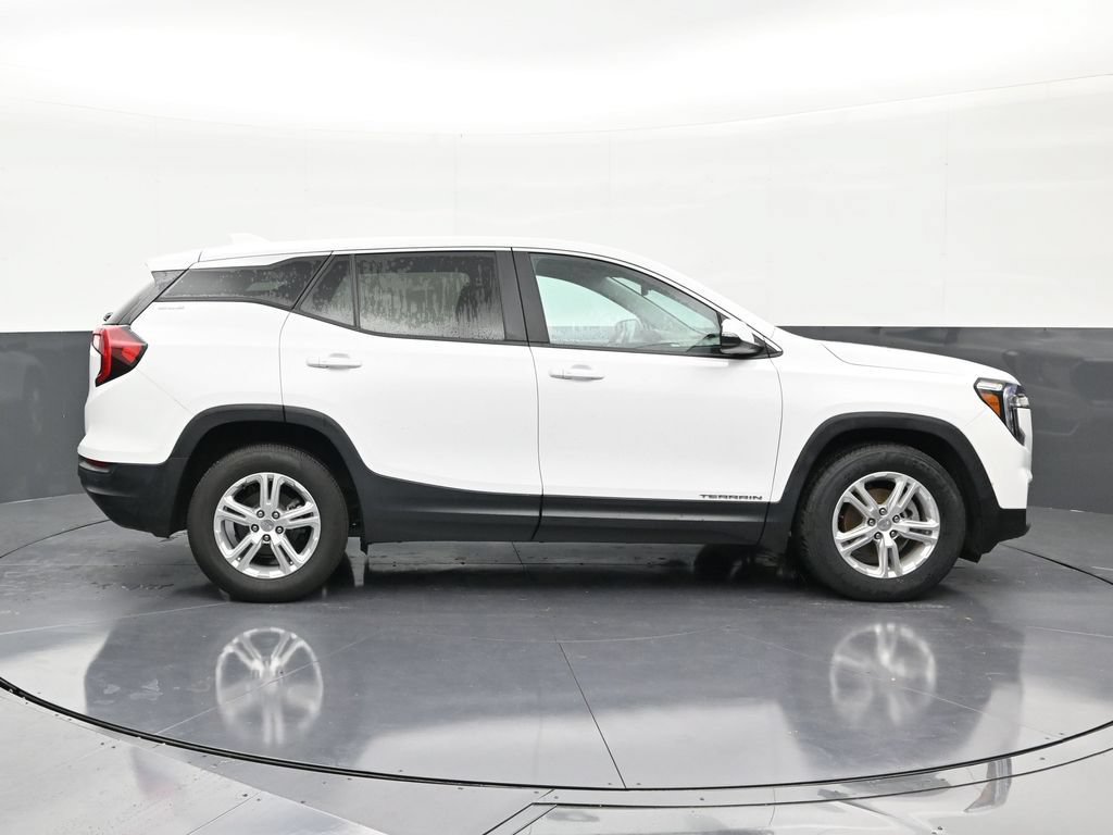 Used 2022 GMC Terrain SLE FWD image 6