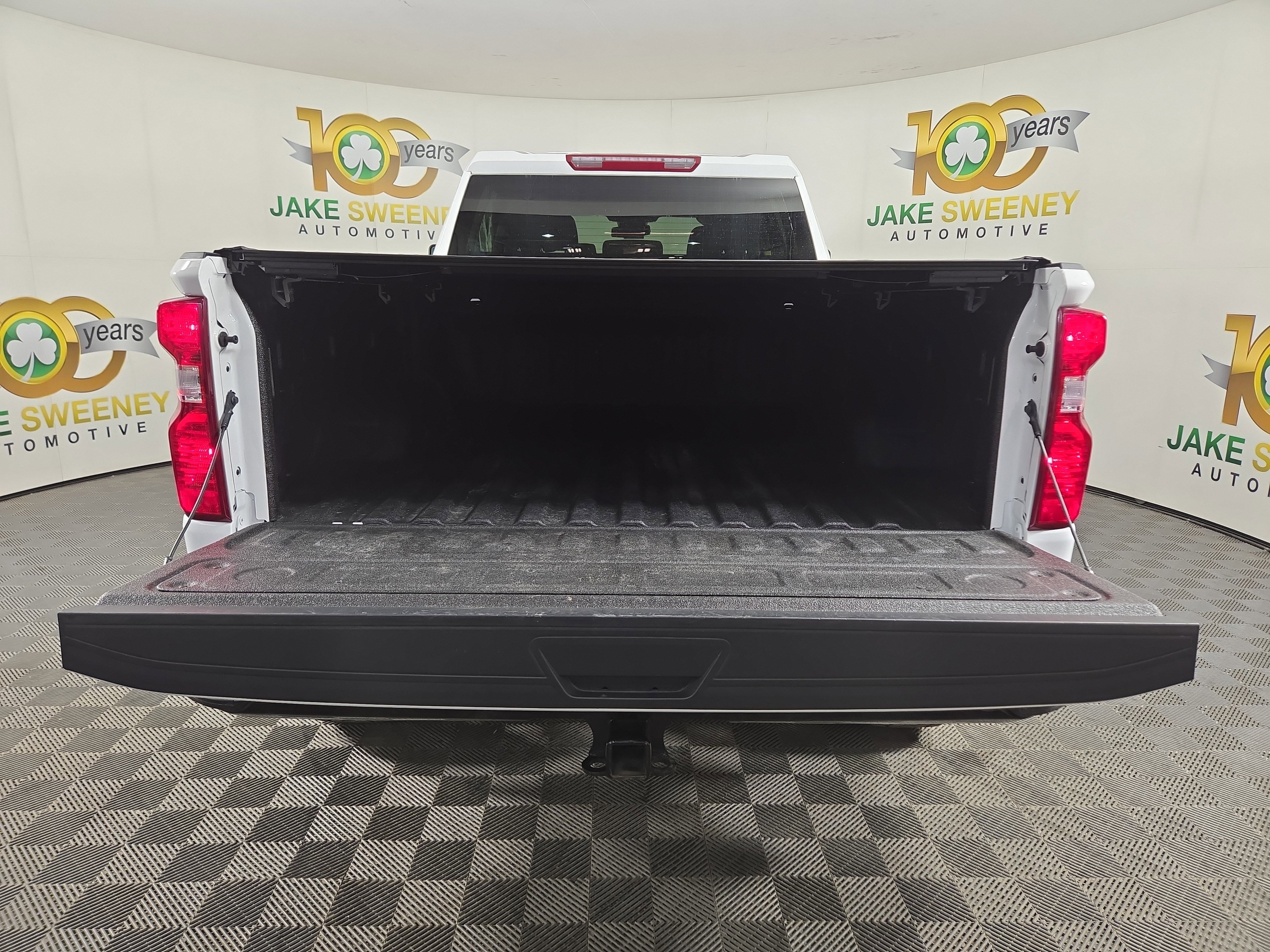 Used 2024 Chevrolet Silverado 2500 Custom w/ Custom Value Package image 31