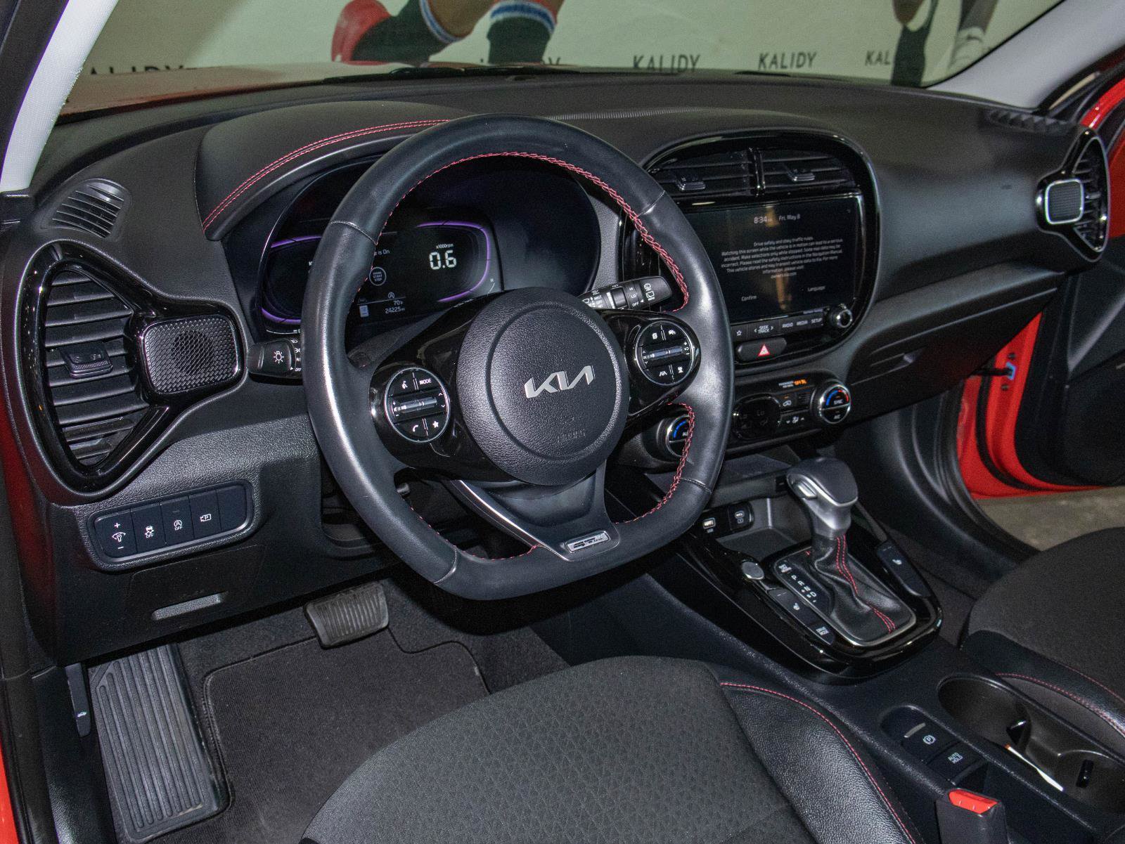 Used 2025 Kia Soul GT-Line w/ GT-Line Technology Package FWD image 6