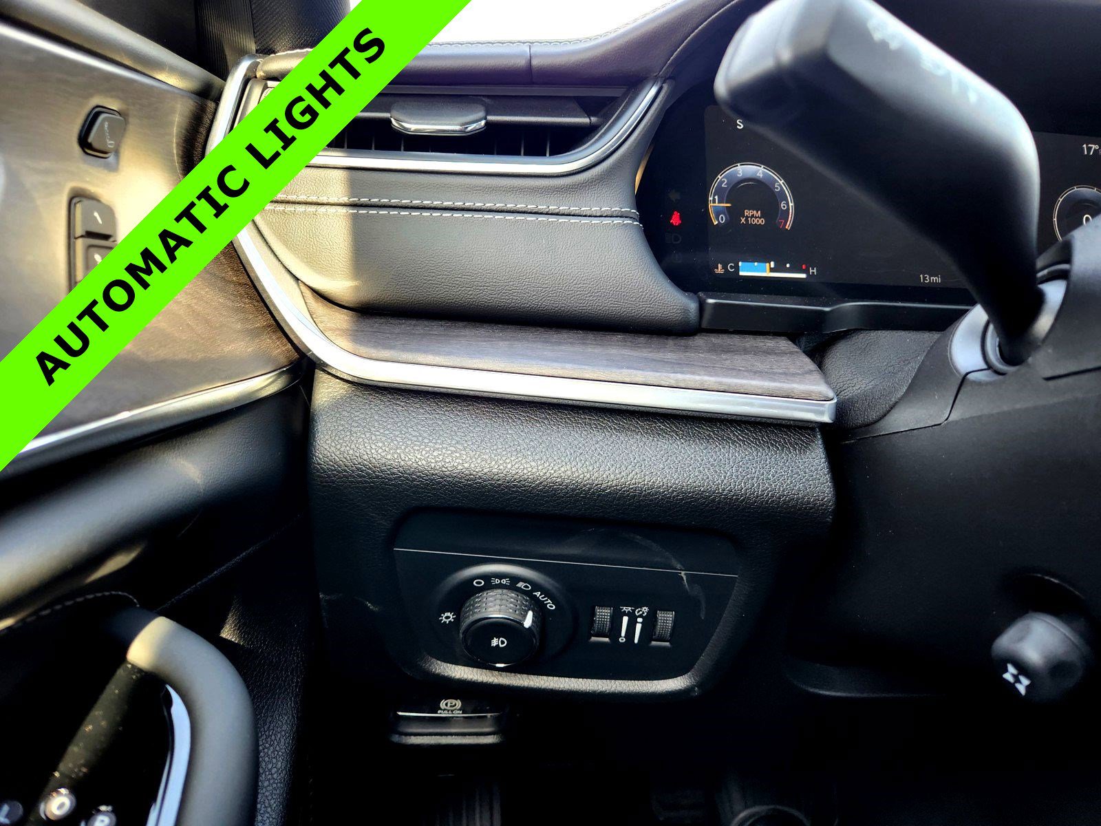 New 2025 Jeep Grand Cherokee L Overland w/ Luxury Tech Group IV image 15