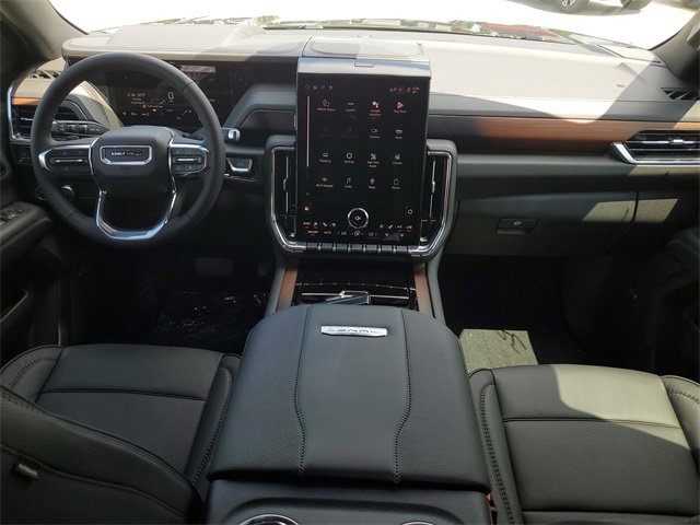 New 2025 GMC Yukon XL Denali w/ LPO, Illumination Package image 5