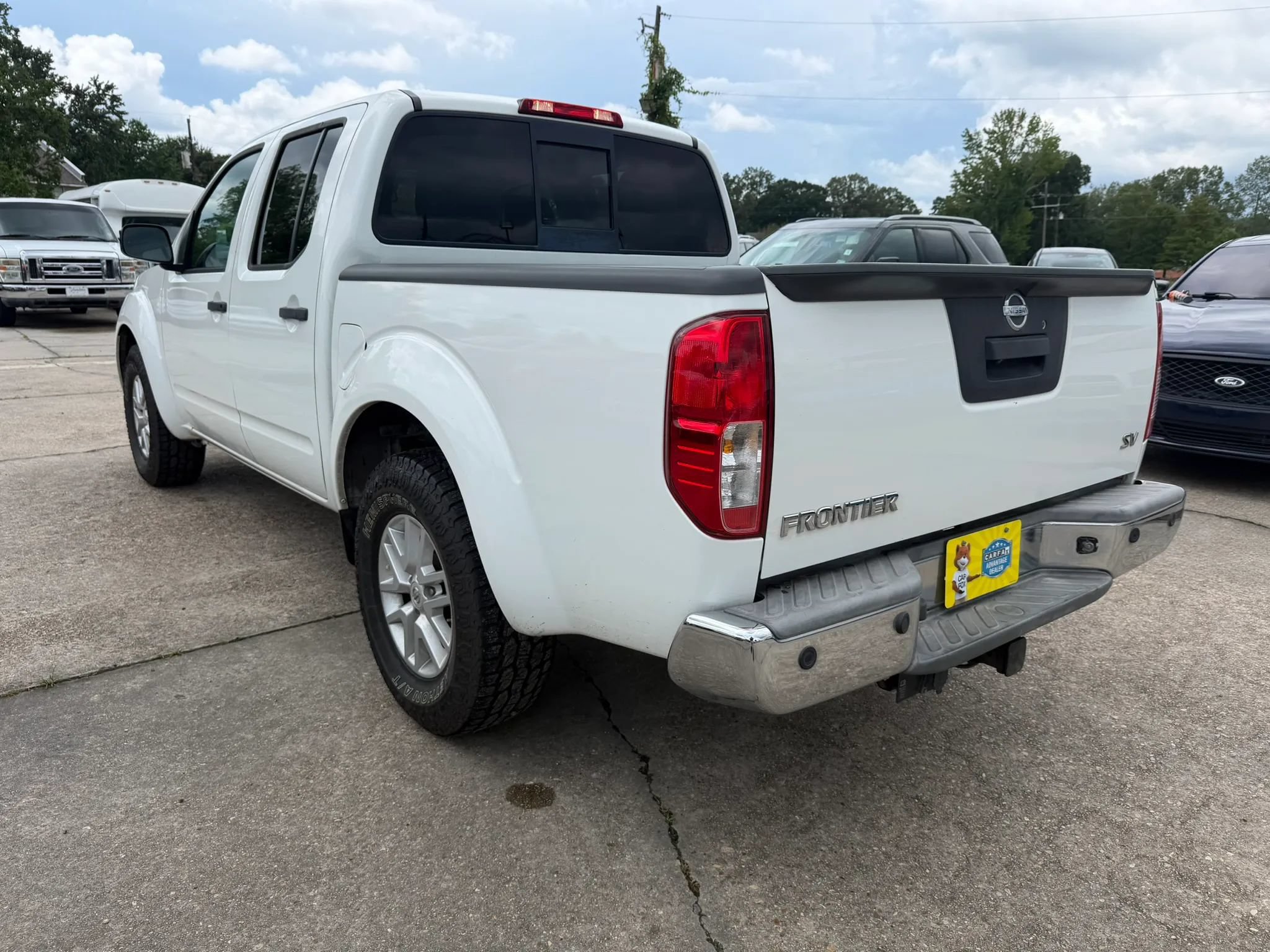 Used 2016 Nissan Frontier SV w/ SV Value Truck Package RWD image 3