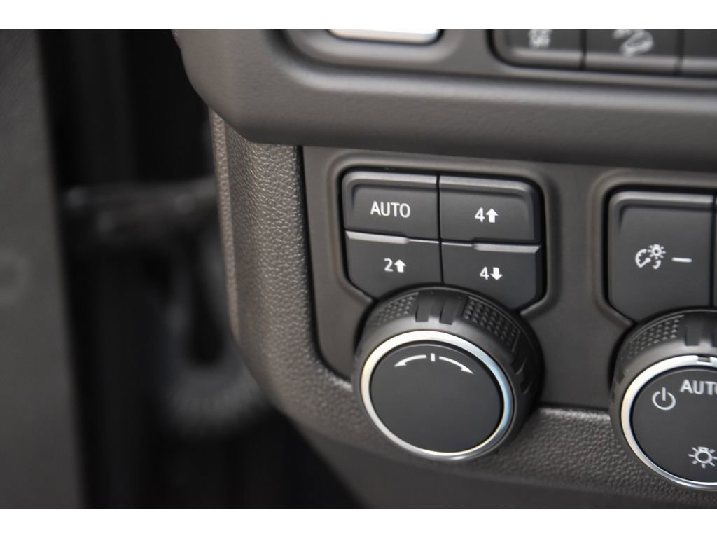 Used 2021 Chevrolet Suburban High Country w/ Premium Package image 35