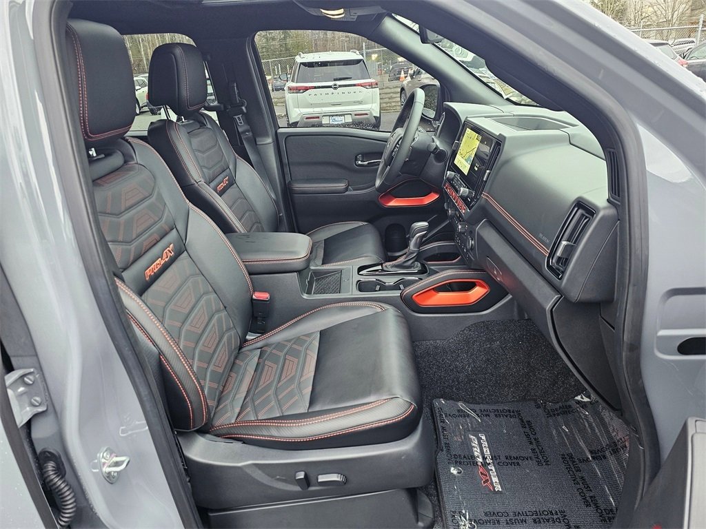 Used 2025 Nissan Frontier PRO-4X w/ Pro Premium Package image 31