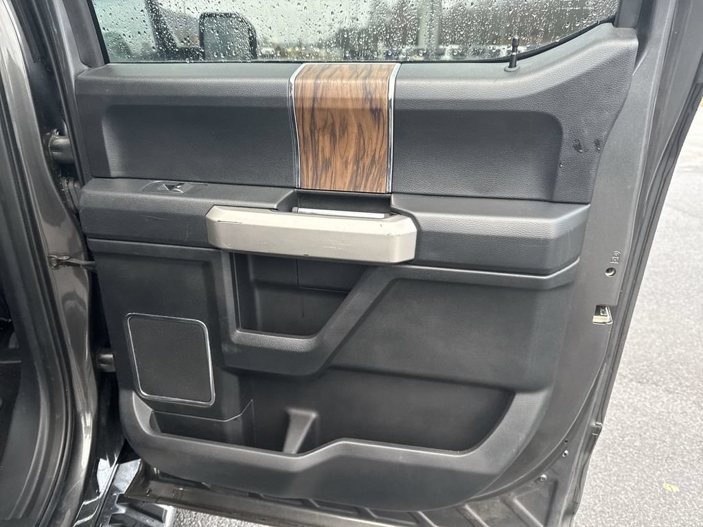Used 2019 Ford F150 Lariat w/ Equipment Group 502A Luxury AWD/4WD image 23