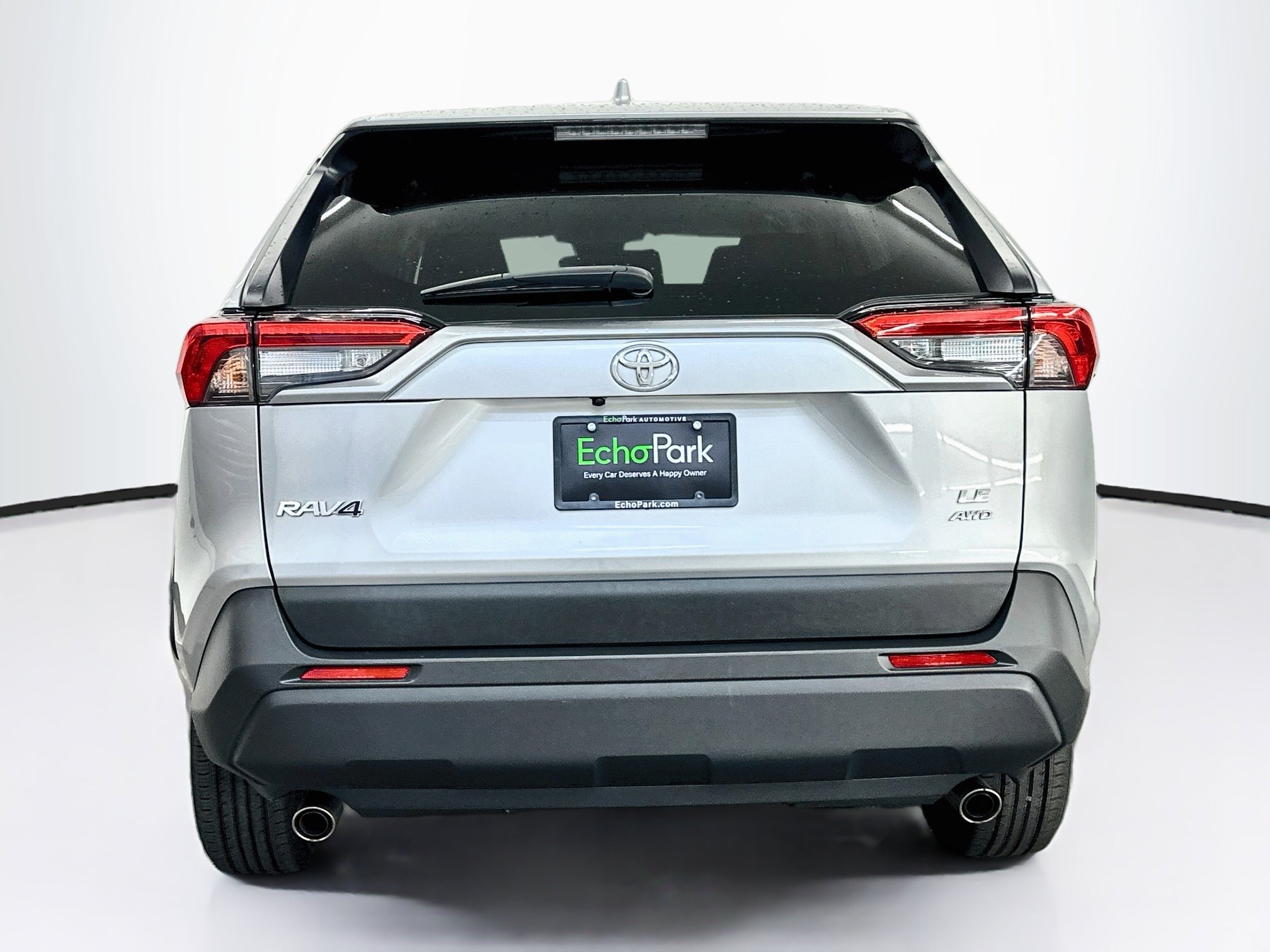 Used 2025 Toyota RAV4 LE AWD/4WD image 7