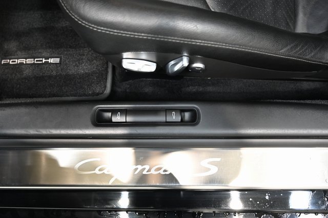 Used 2006 Porsche Cayman S image 23