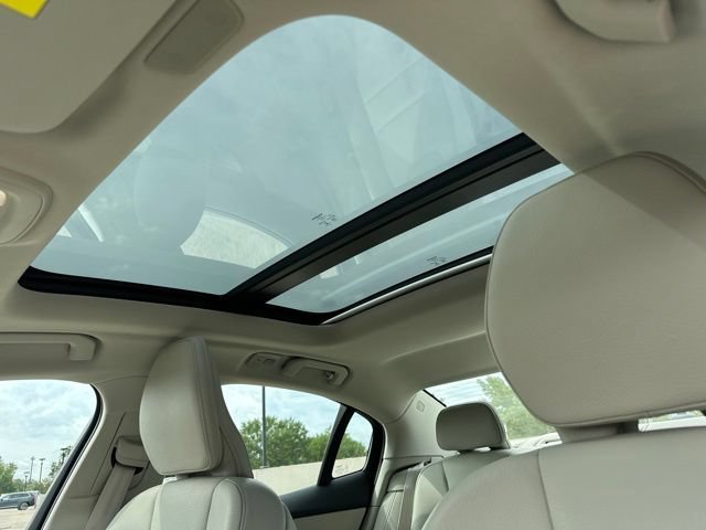Certified 2023 Volvo S60 B5 Plus w/ Climate Package FWD image 18