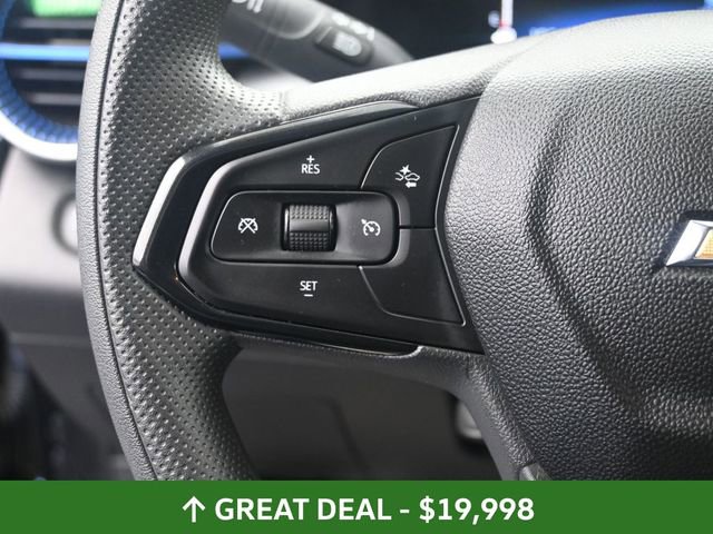 Used 2025 Chevrolet Trax LT image 32