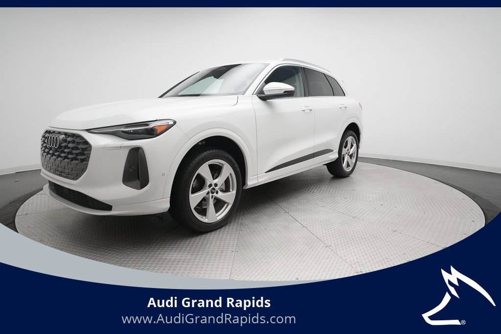 Used 2025 Audi Q5 Premium Plus w/ Premium Plus image 1